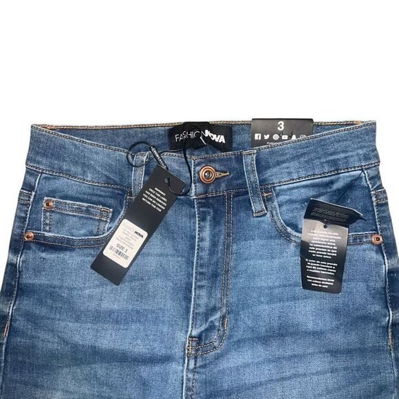 NWT FASHION NOVA All Your Curves Stretch Skinny Jeans Size 3 - Picture 5 of 9